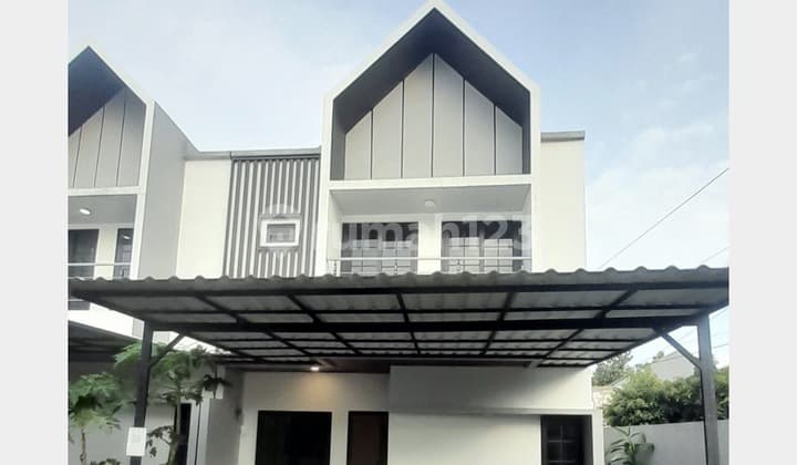 Rumah 2 Lantai Siap Huni Semi Furnished di Harjamukti, Dekat Tol & LRT