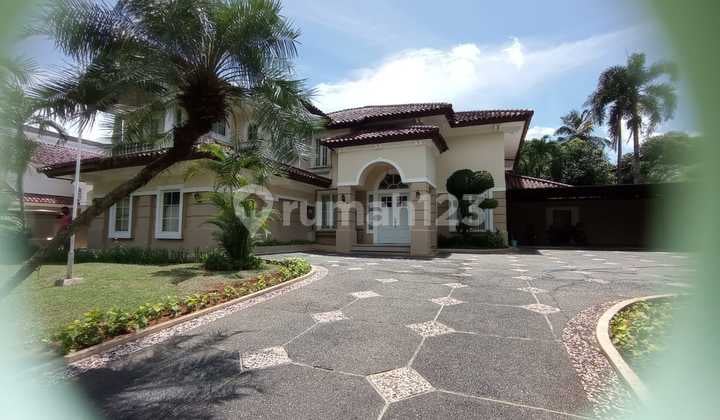 Rumah Mewah 2 Lantai Kondisi Furnished Di Lippo Central Karawacii
