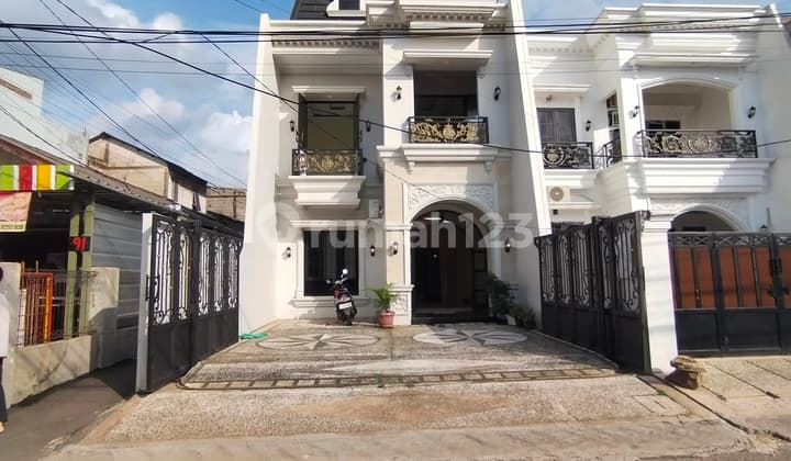 Dijual Rumah Baru Akses Dua Mobil Non Cluster