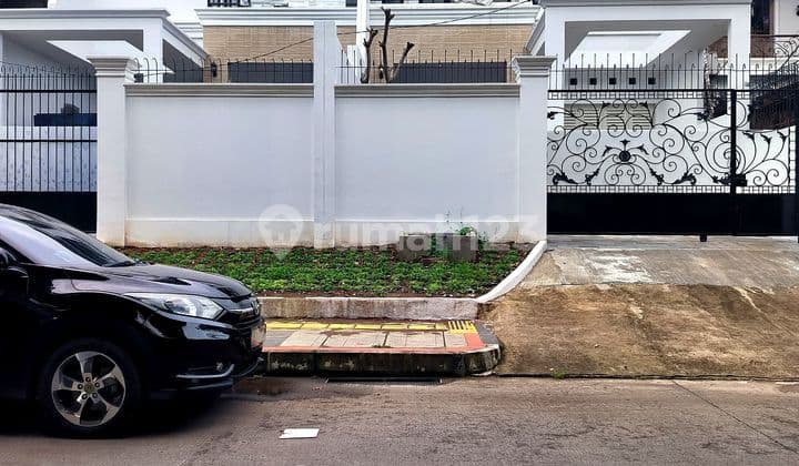 Dijual Cepat Rumah Classic Baru Dalam Komplek