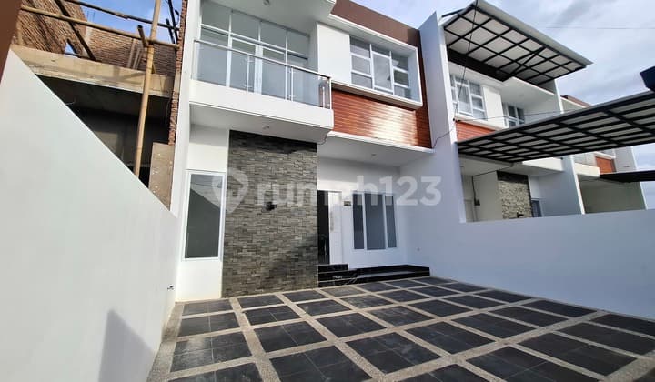 Rumah Besar 4 Kamar Tidur Tanah Luas Harga Terjangkau Dekat Tol Dan Lrt