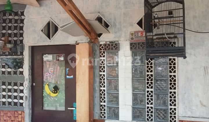 For Sale: Terraced Rental House in Kebayoran Lama, West Jakarta 07.25