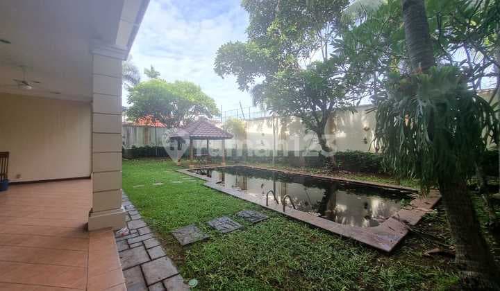 SHM Rented House in Kemang, South Jakarta IDR 400M/YR 12.24