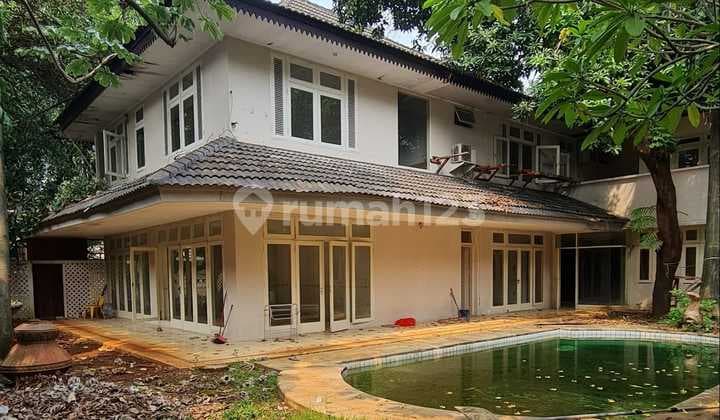 For Rent Nice House in Kebayoran Baru, South Jakarta Rp 990M per Year 01.25