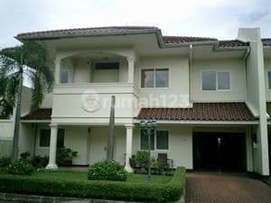 Rumah Bagus Dalam Komplek Pondok Indah 4br Swimming Pool