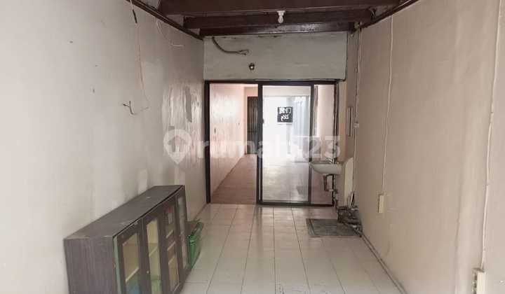 Ruko Panjang Lokasi Prime Di Otista, Kampung Melayu. 03.24