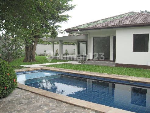 For Rent House At Pejaten Building 425 M2 Land 1069 M2.08