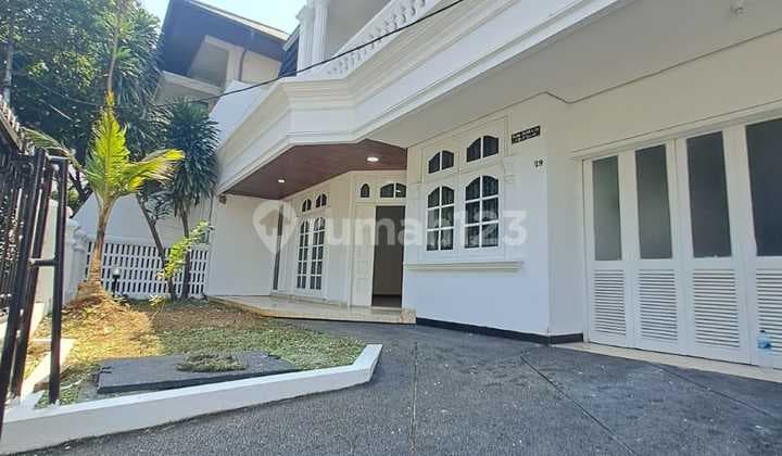 Rent House At Pd Indah lt 350m² Lb 500m² 5 Br 5 Bath 2 Lt 07.24