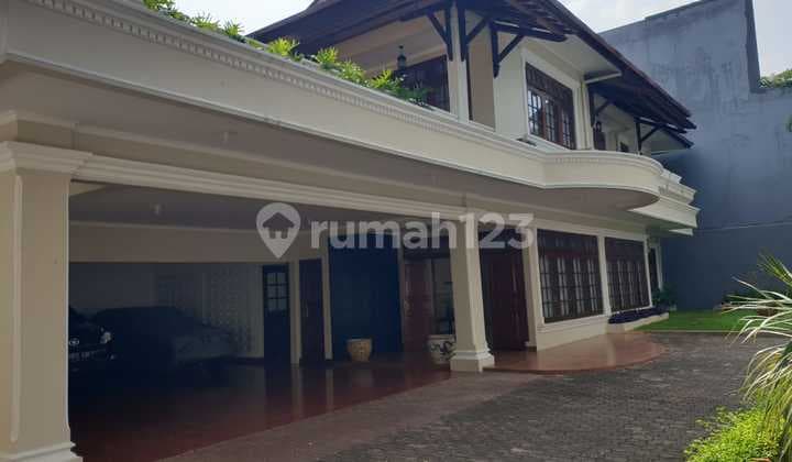 Rumah Cantik 2 Lantai Bagus di Pejaten, Jakarta Selatan