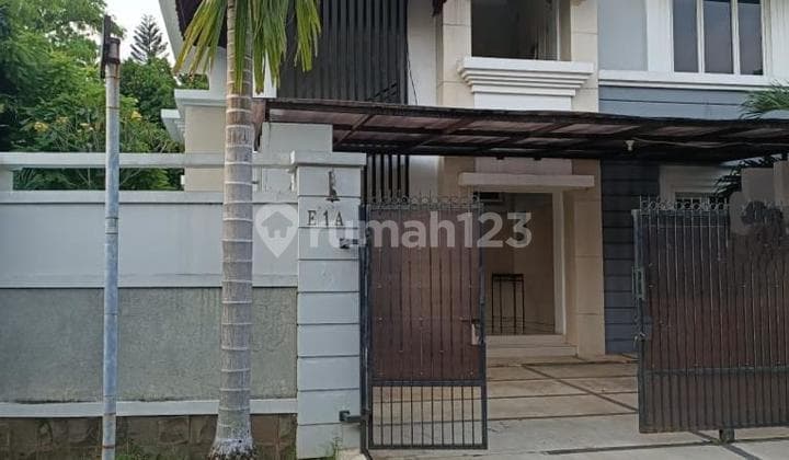 For Rent Pejaten House Single Floor Shared 2 Houses 150 Million Per Year