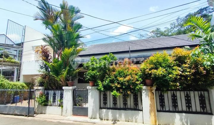 For Sale House in Kebayoran Baru IDR 7.7M 12.24