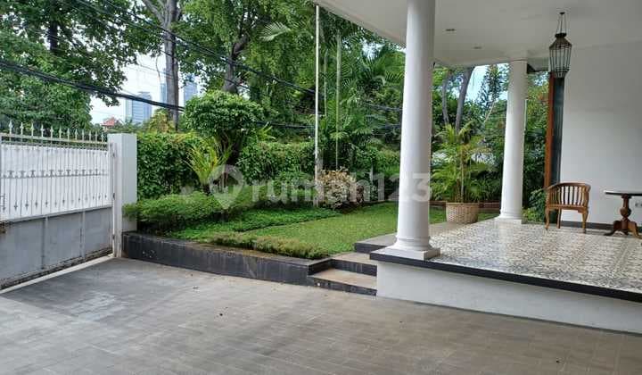 For Rent Luxury Nice House in Menteng, Central Jakarta Rp 1.5M Year 12.24