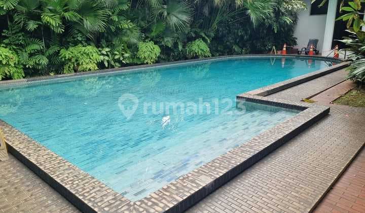 Rumah 1 Compound Mega Kuningan 8 Kamar Harga 1 Tahun 132.000 usd 07.25