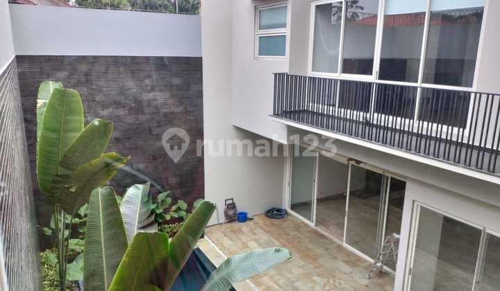 Rent House At Pd Indah 2 Lt 4 Br 4 Bath lt 350m² Lb 400m² 8.24