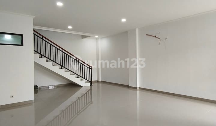 Ruko Baru 3 Lantaidi Taman Ratu.