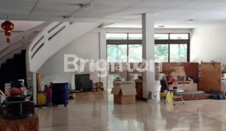 RUMAH STRATEGIS+TAMAN BELAKANG DI ARJUNA UTARA, TANJUNG DUREN