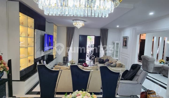 Luxury 2-Story Corner House Strategic Location in BSD