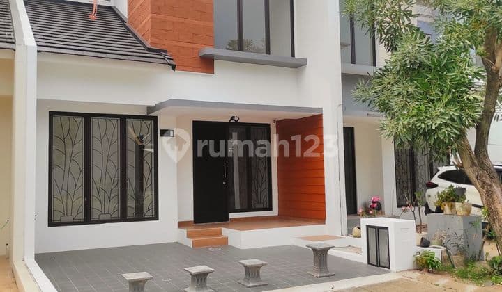 Rumah Bagus 2 Lantai SHM Selatan Di Graha Raya Bintaro