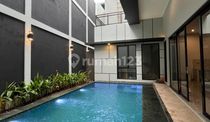 Rumah Mewah Minimalis 2 Lantai Kolam Renang Sektor 9 Bintaro Jaya