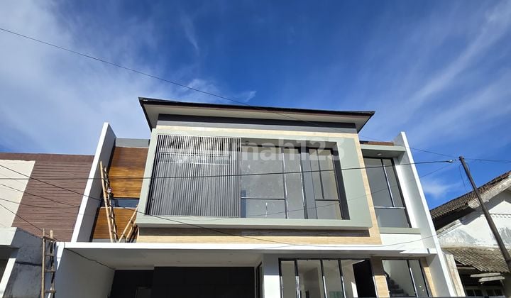 Rumah Bagus Modern Tropical di Kucica Bintaro Jaya Sektor 9