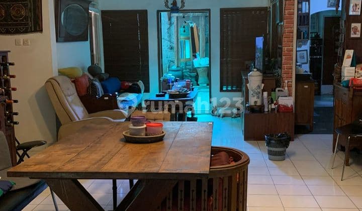 Rumah Bagus 1,5 Lantai di Sektor 1 Bintaro Jaksel