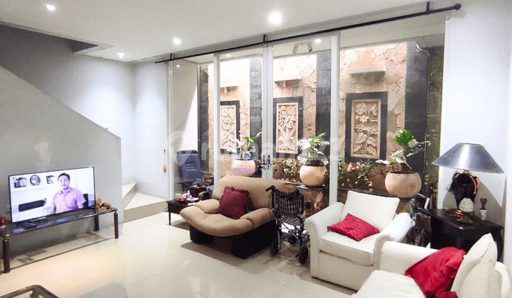 Rumah Cluster Bagus Minimalis 2 Lantai di Sektor 2 Bintaro