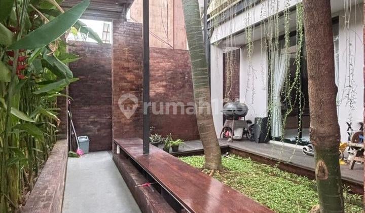 Rumah Bagus Minimalis 2 Lantai SHM di Bumi Bintaro Permai Jakarta Selatan