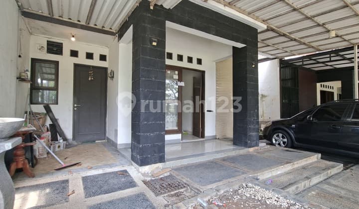 2-Story Minimalist House with SHM in Graha Raya Bintaro