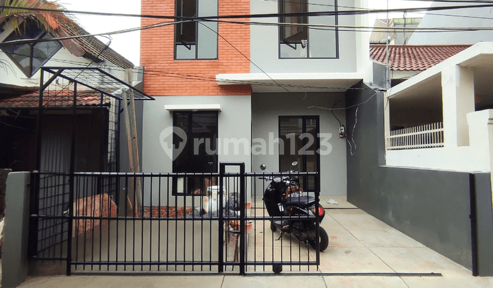 Rumah 2 Lantai Minimalis Siap Huni di Sektor 5 Bintaro Jaya