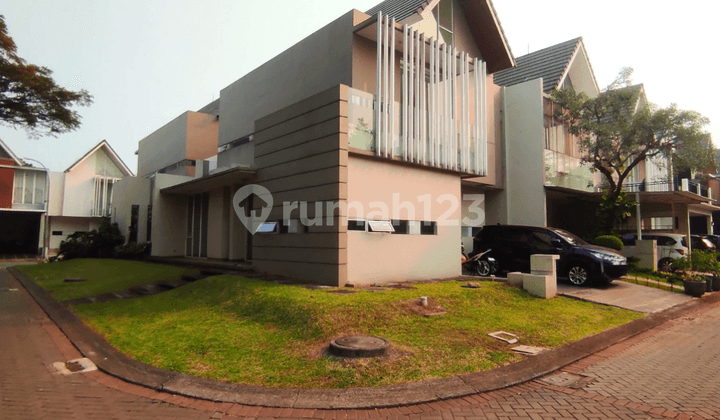 Rumah Bagus Hook Minimalis di Discovery Bintaro