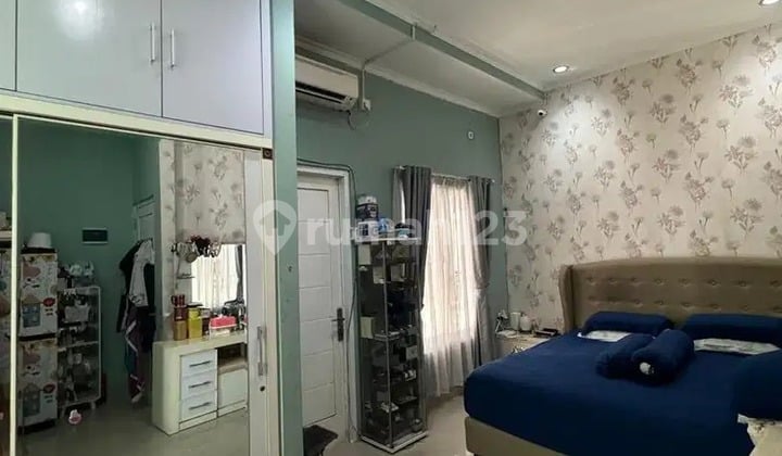 Dijual Rumah Rapih Furnish Siap Huni. Karang Tengah