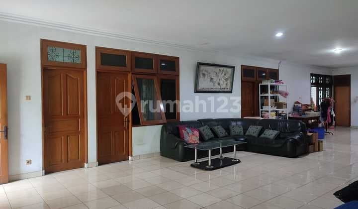 Ready-to-occupy hook house in Danau Indah Barat, Sunter