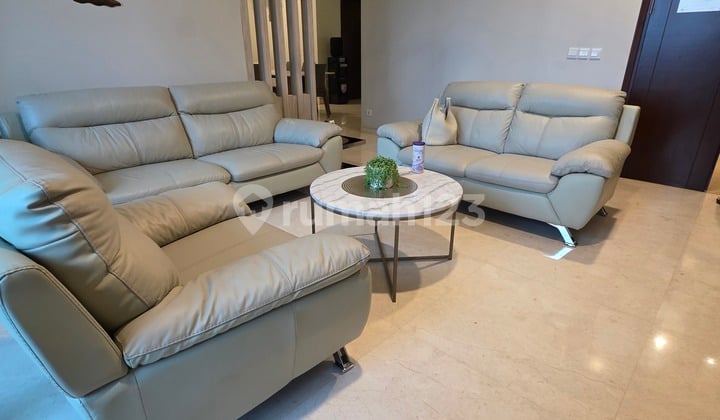 Apartemen Cantik Kensington Royal Suites Type 3Br Full Furnished Private Lift
