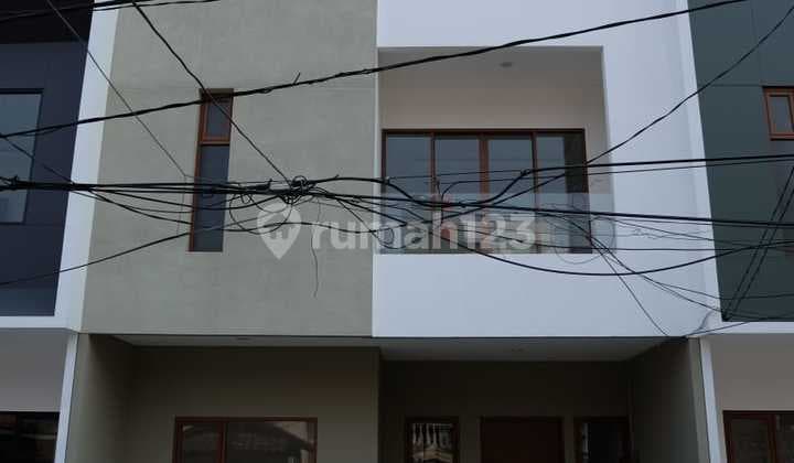 Brand New House in East Cengkir, Kelapa Gading.