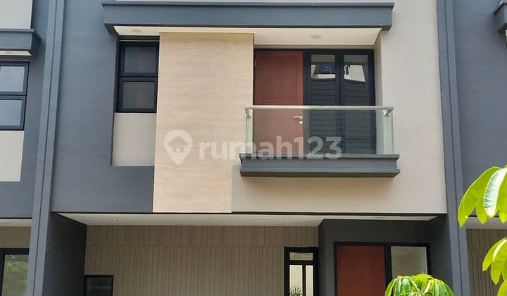 RUMAH MEWAH PRIVATE CLUSTER DI KEBON JERUK ,JAKARTA BARAT