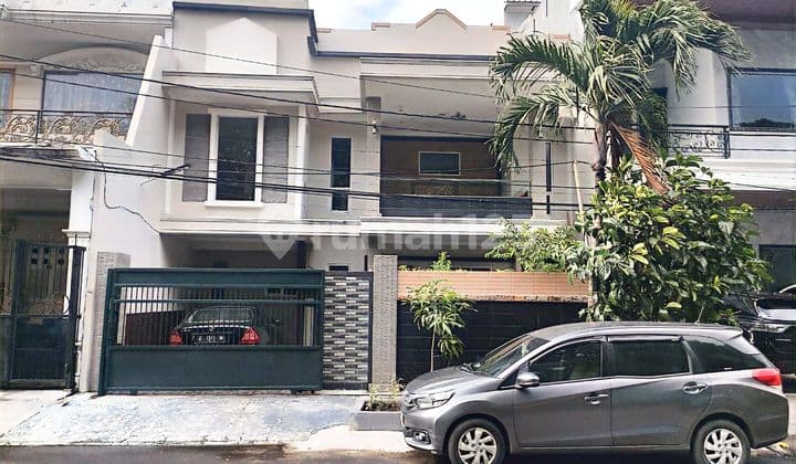 Di Jual Rumah Baru Depan Sport Club' Di Cengkareng Jakarta Barat