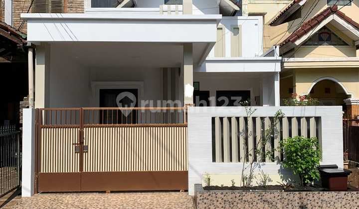 Rumah siap huni 2 lantai dalam komplek di Villa Bintaro Regency