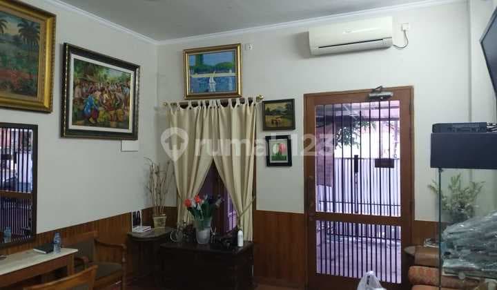 Dijual Rumah Bisa Untuk Usaha Kantor di Pejompongan Jakarta Pusat