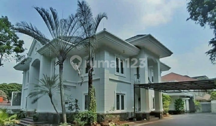 Rumah Super Mewah Furnished di Area Premium di Kebayoran Baru, Turun Harga