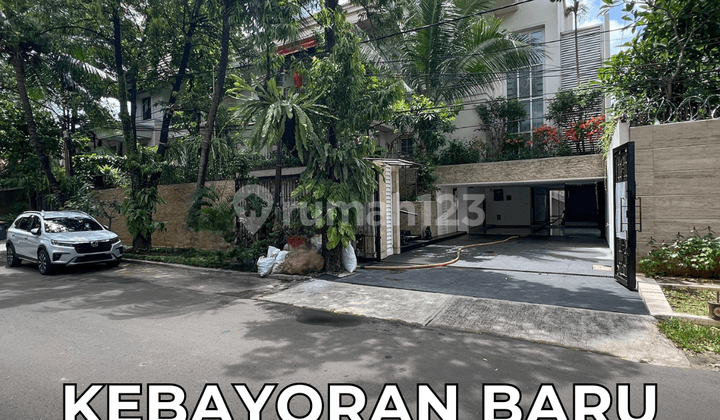 For Sale Luxury 3-Story Northwest-Facing House in Kebayoran Baru