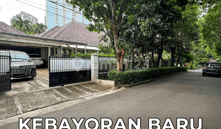 Affordable Serene House in Front of Park with Premium Location in Kebayoran Baru