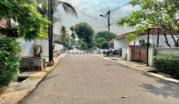 Rumah Hitung Tanah Jalan Lebar Dalam Komplek Cipete Jakarta Selatan