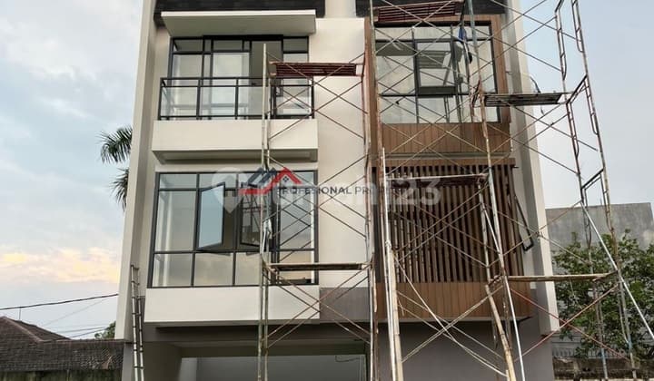 New House in Townhouse Attractive Price Limited Stock in Kemang South Jakarta