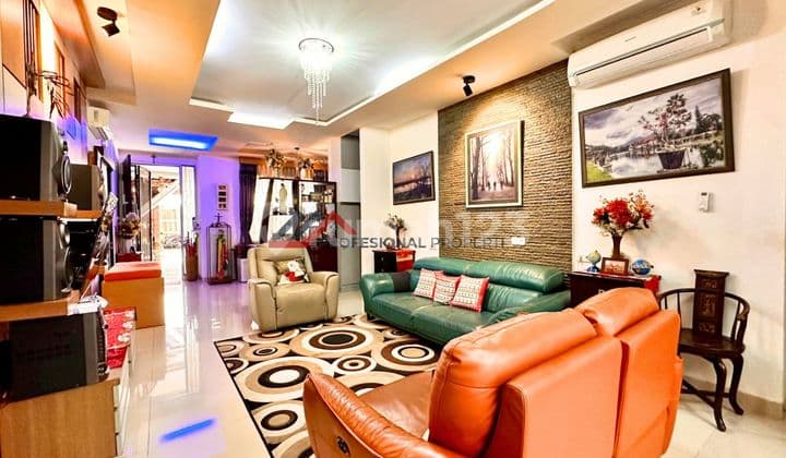 Rumah Siap Huni Bergaya Modern Minimalis di Cilandak Jakarta Selatan