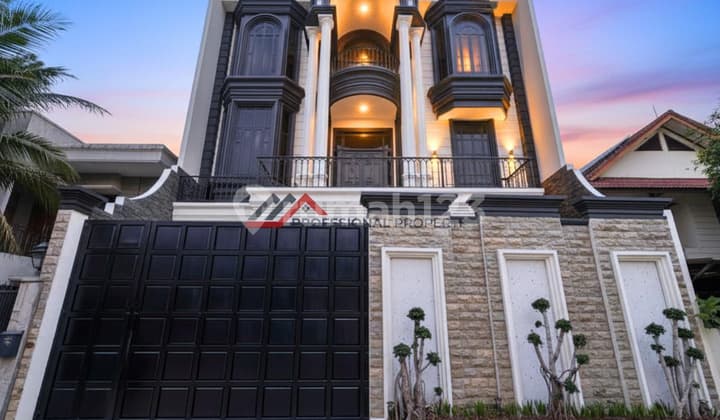Rumah Full Marmer dengan Lift di Pejaten Barat Dekat Kemang Jakarta Selatan