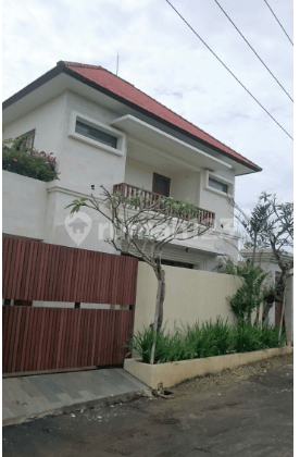 Modern Minimalist 2-Story Villa in Ungasan