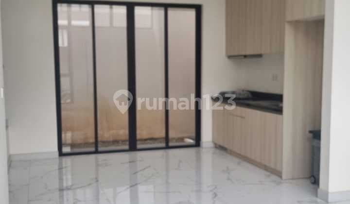 JUAL RUGI Rumah Baru Bagus Semi Furnished PPJB, JGC Cakung Jakarta Timur
