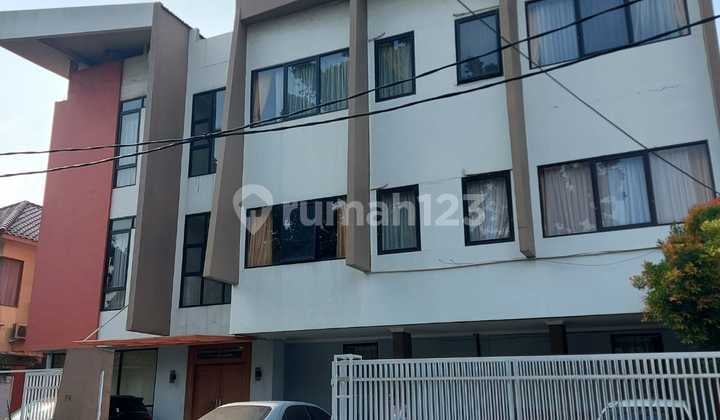 Hunian Bagus 3 Lantai Komplek Damkar Ks