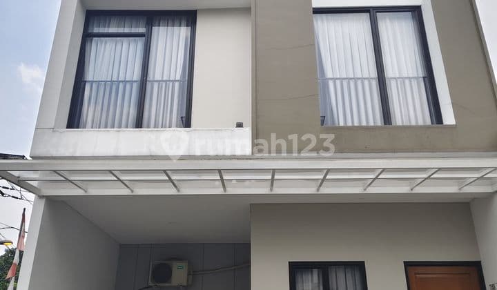 Dijual Rumah 2 Lantai 650 Juta Selangkah Dari LRT Bekasi