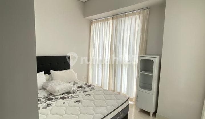 disewakan 2 bedroom full furnish taman anggrek residence